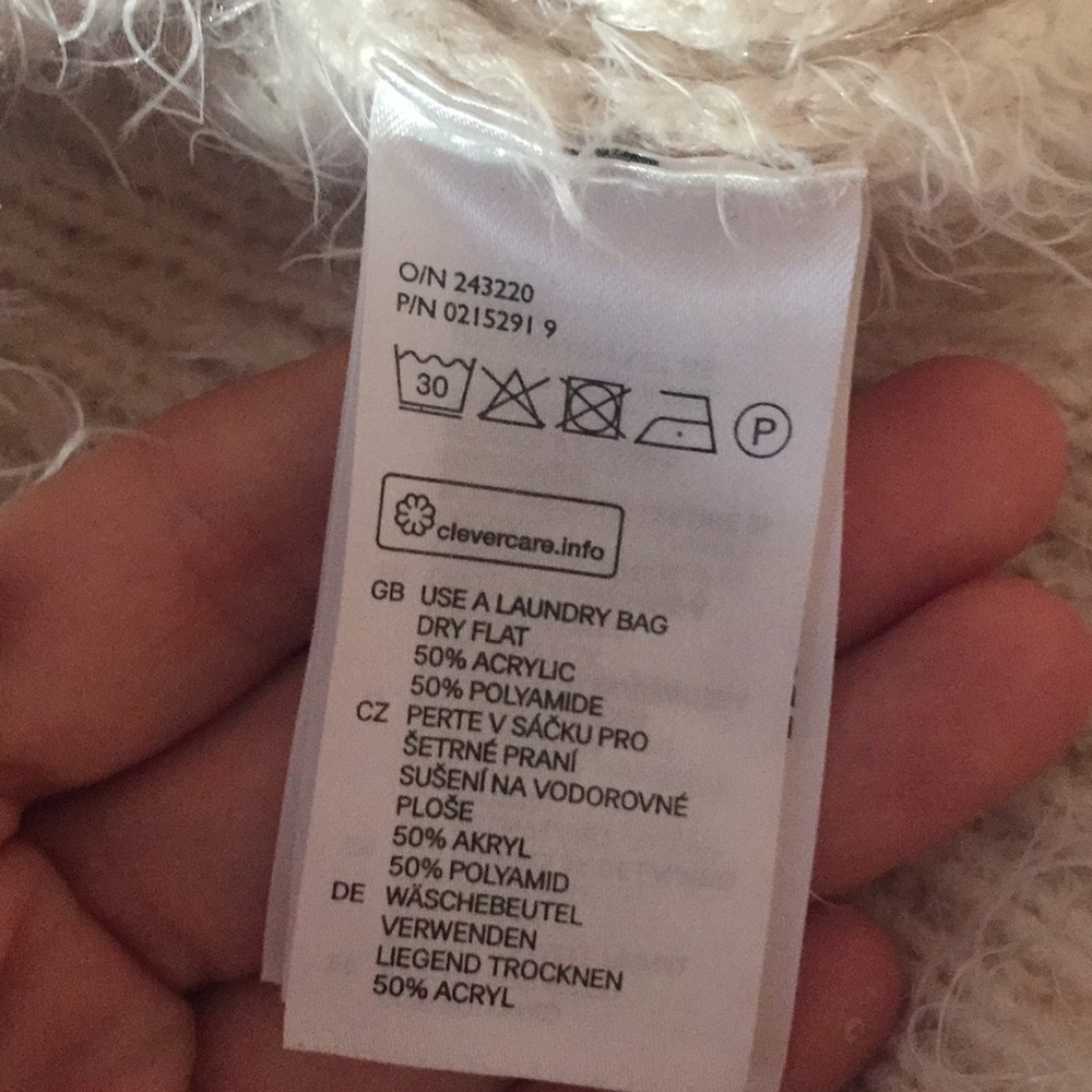 Cropped Eyelash Knit Sweater - Picture 4 of 6